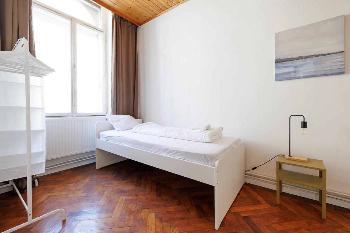 Mit 9 Schlafplaetze Vienne