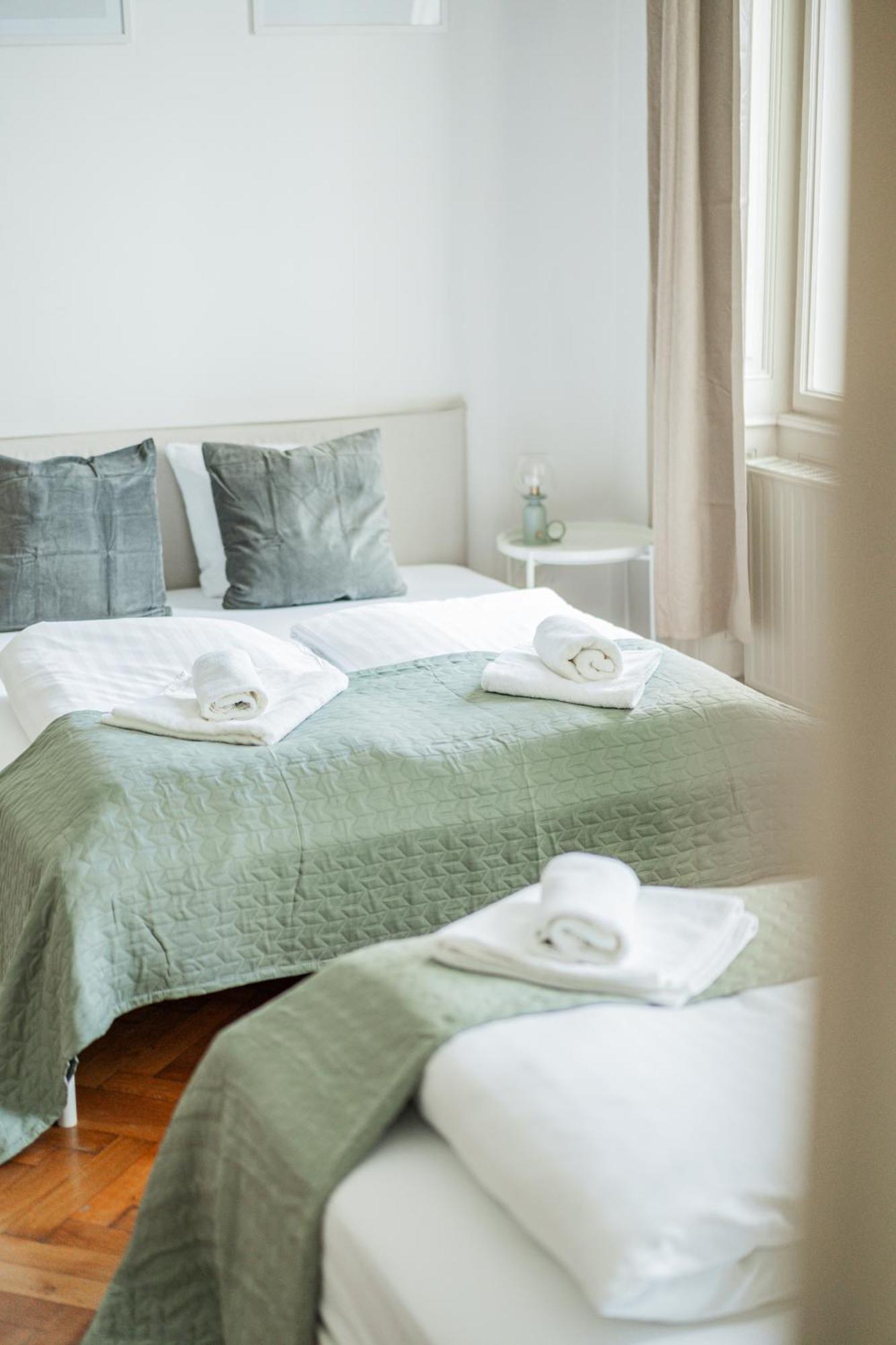 Mit 9 Schlafplaetze Vienne
